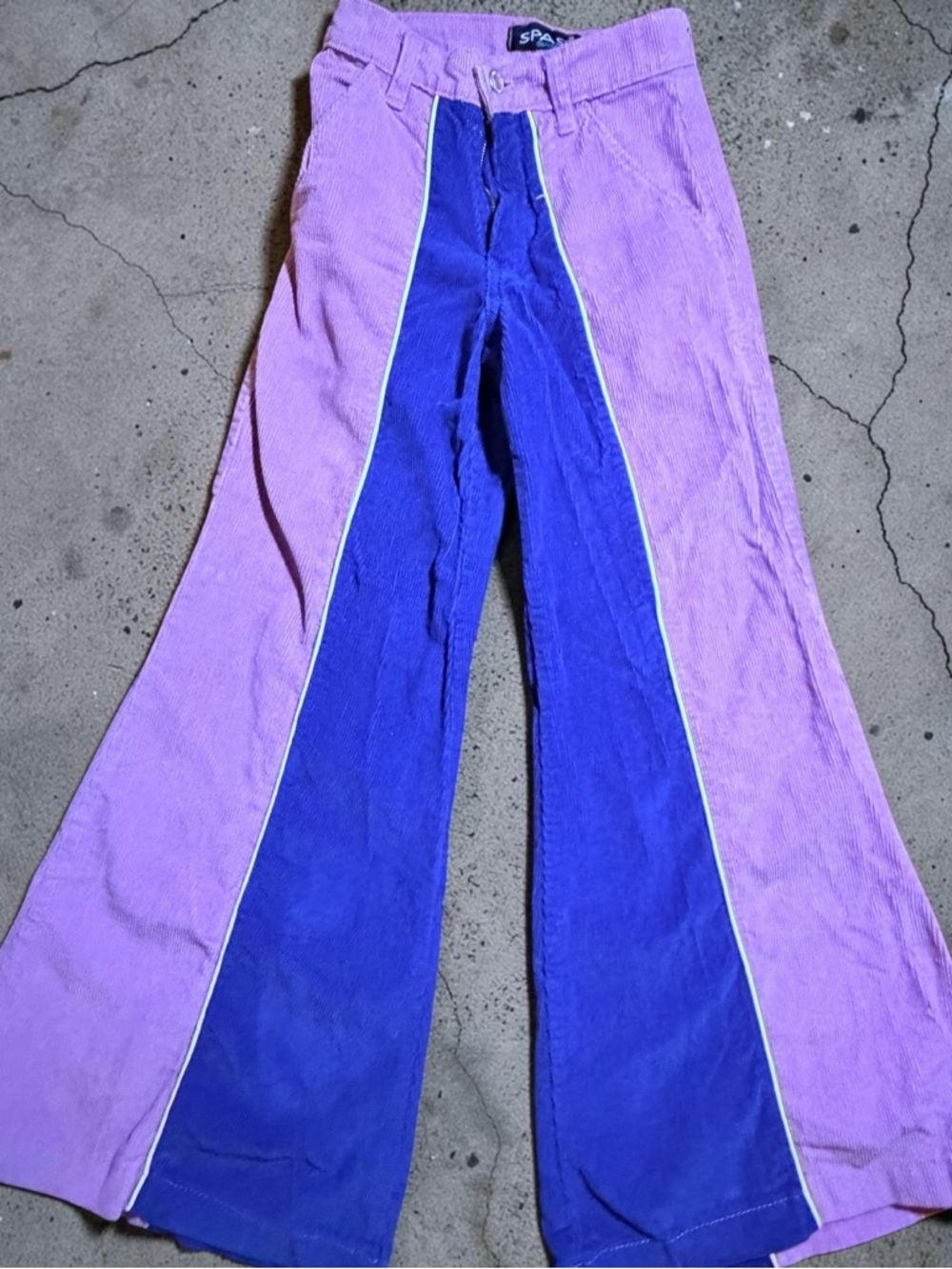 SPASE VINTAGE Two-Tone Purple & Blue Flare Jeans by - Picture 4 of 5